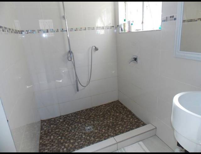 3 BEDROOM PROPERTY TO RENT IN MEYERTON CENTRAL